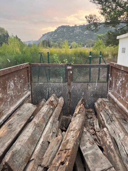 Louer une benne déchets verts vers Lançon de provence : feuillage, herbes, pelouse, arbres, haie