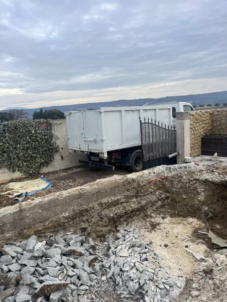 Location de benne DIB et encombrants de 7m³ vers Avignon et Arles